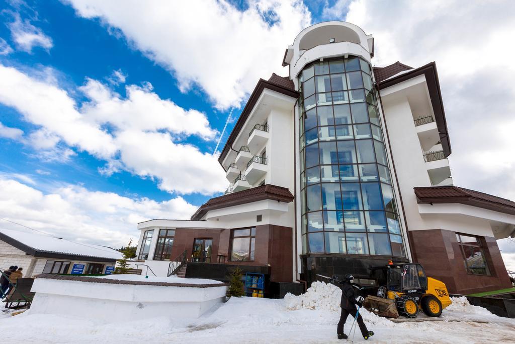 Hotel Onix Ranca Buitenkant foto